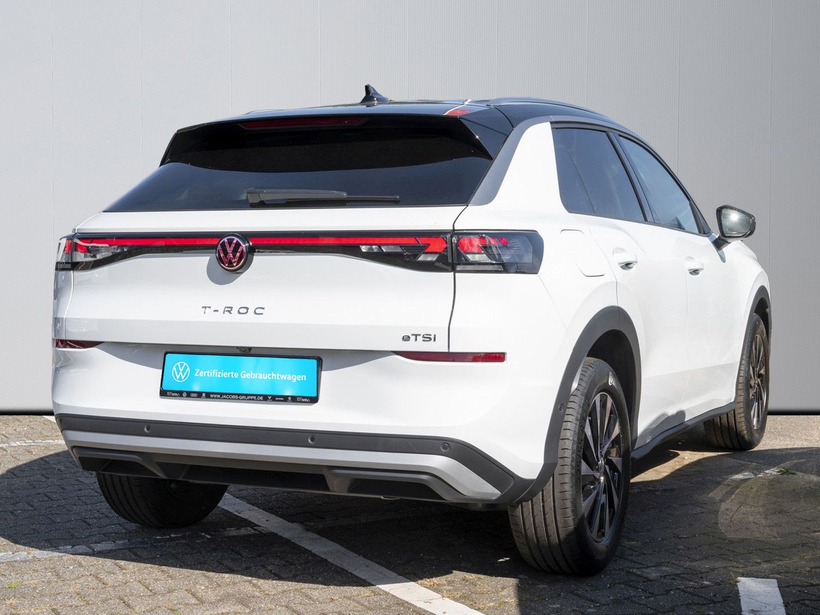 Volkswagen T-Roc 1.5 eTSI DSG Style AHK/Navi/Keyless Access imagem 3