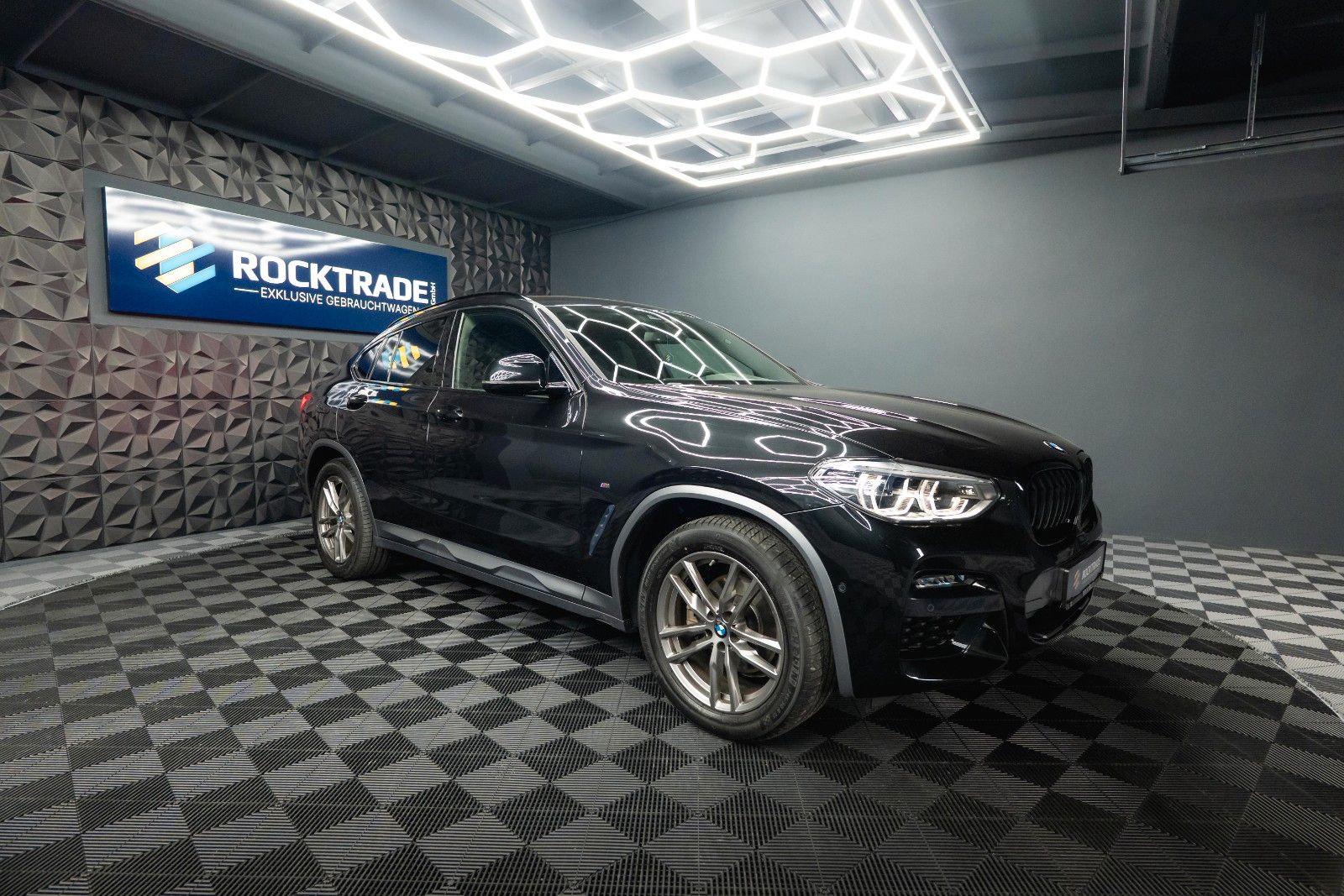 Fahrzeugabbildung BMW X4 xDrive 20d M Sport X Shadow Line *ACC*LED*DAB