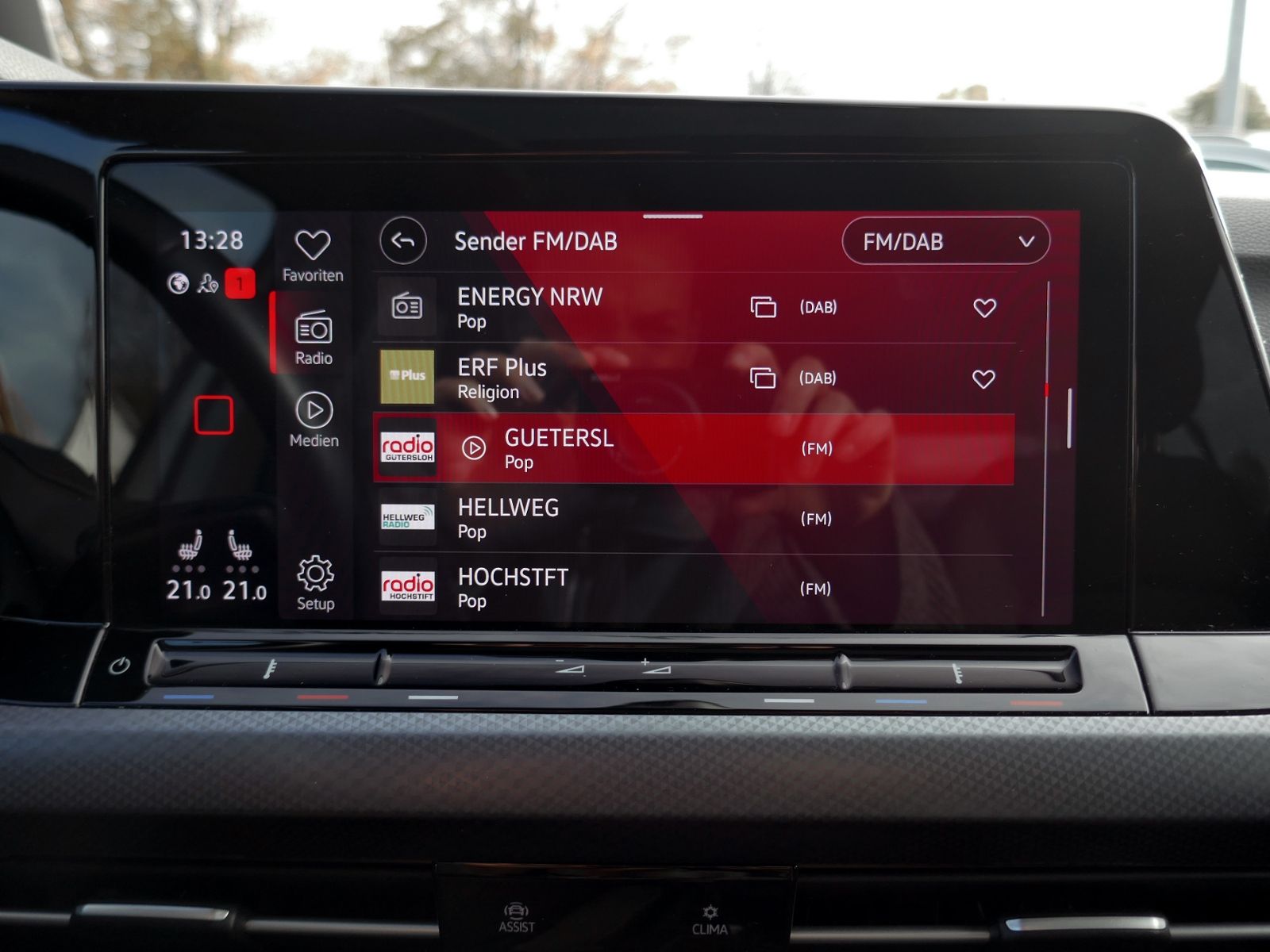 Fahrzeugabbildung Volkswagen Golf VIII Active 2.0 TDI DSG | LED AHK RFK ACC