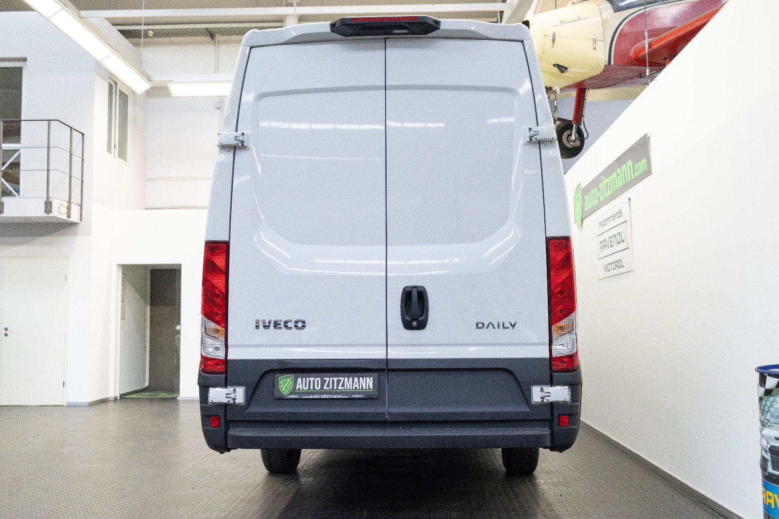 Fahrzeugabbildung Iveco Daily 35S16H3.0 EA8 V AUTOMATIK KASTENWAGEN 3,0L