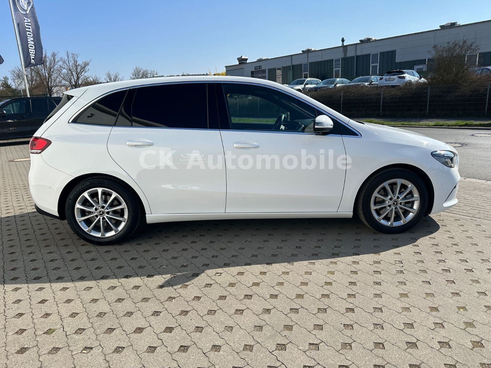 Fahrzeugabbildung Mercedes-Benz B 220 Progressive/Automatik/Navi/LED/Kamera