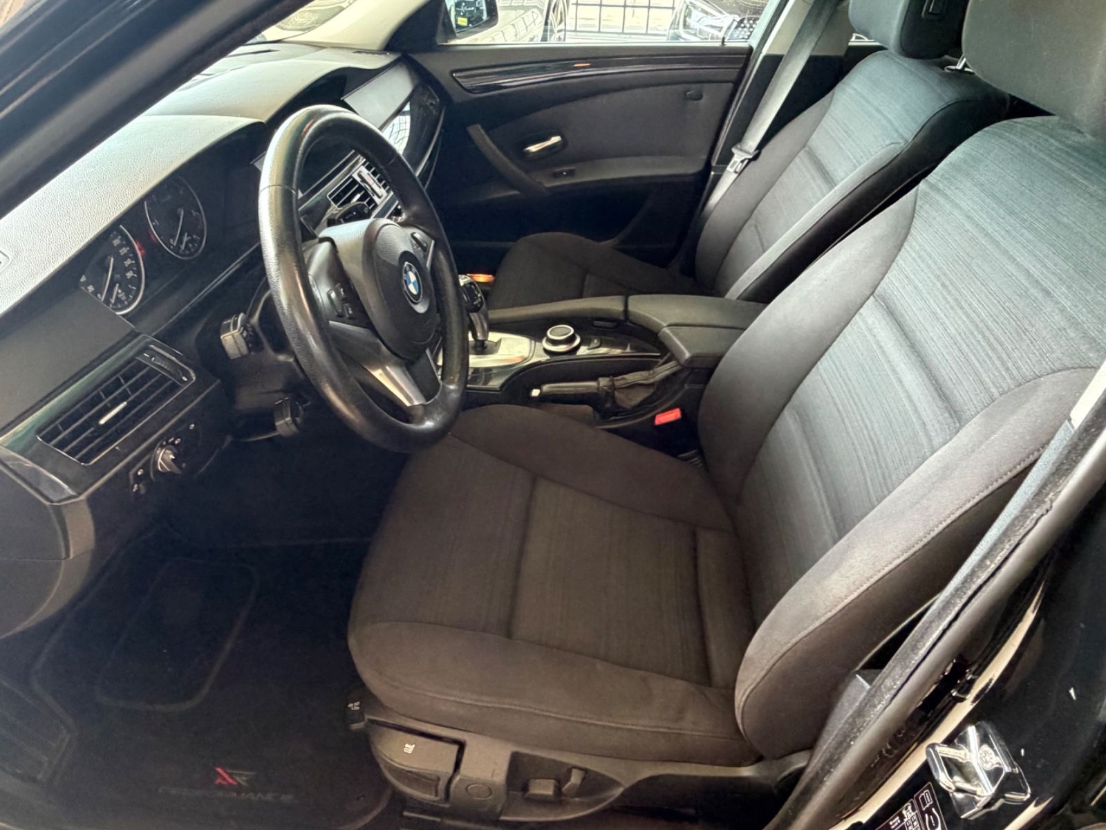 Fahrzeugabbildung BMW 520 5 Touring 520 d