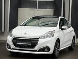 Peugeot 208 Allure Navi Sitzheizung Kamera Pano Tempomat - Peugeot 208 Allure mit Diesel-Antrieb
