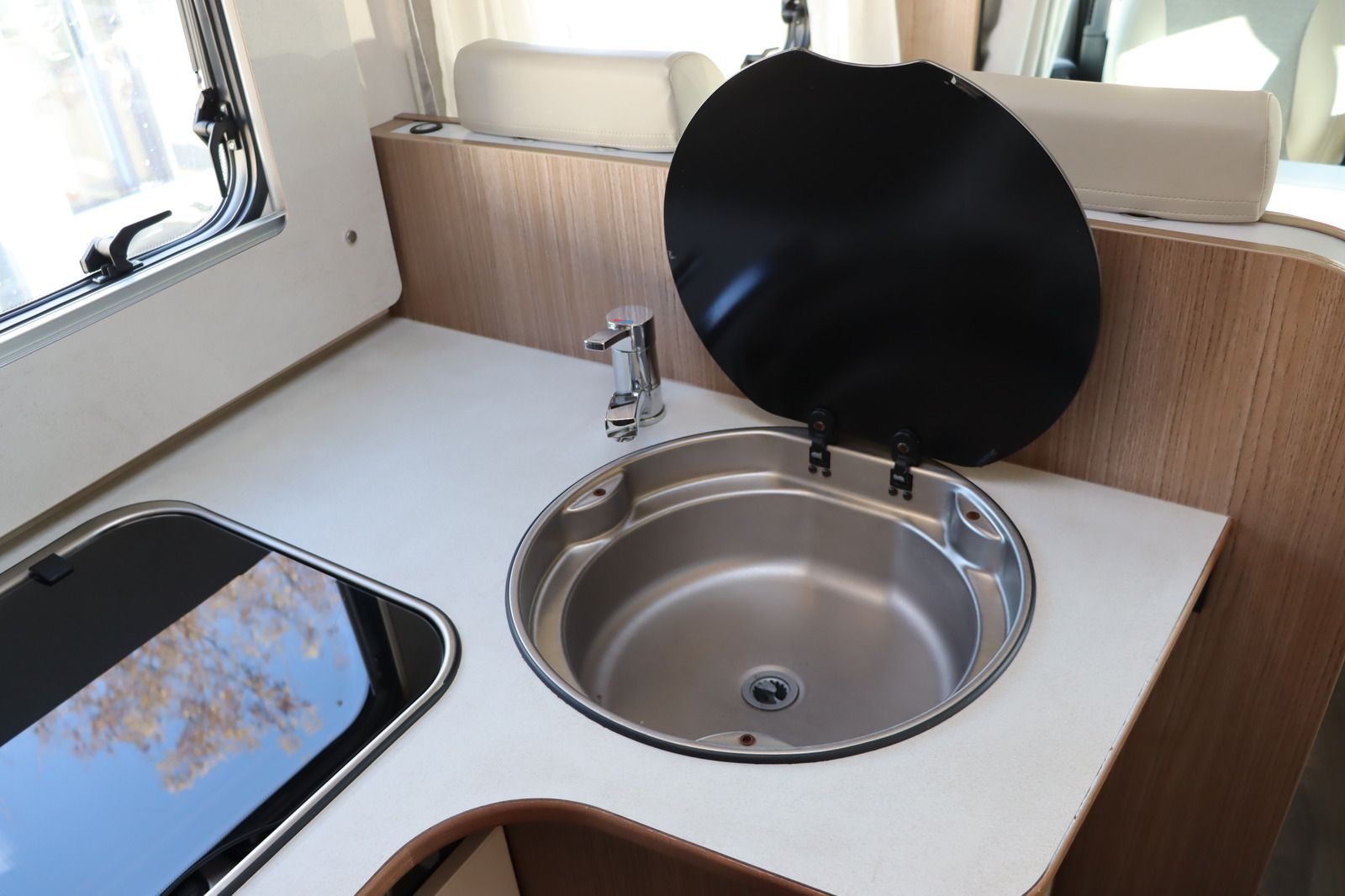 Fahrzeugabbildung Carado T448 Ducato 2.3 140 * Standhzg. * Markise