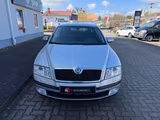 Skoda Octavia Combi*Xenon*Automatik*1.Hand - Skoda Octavia aus 2007: Kombi