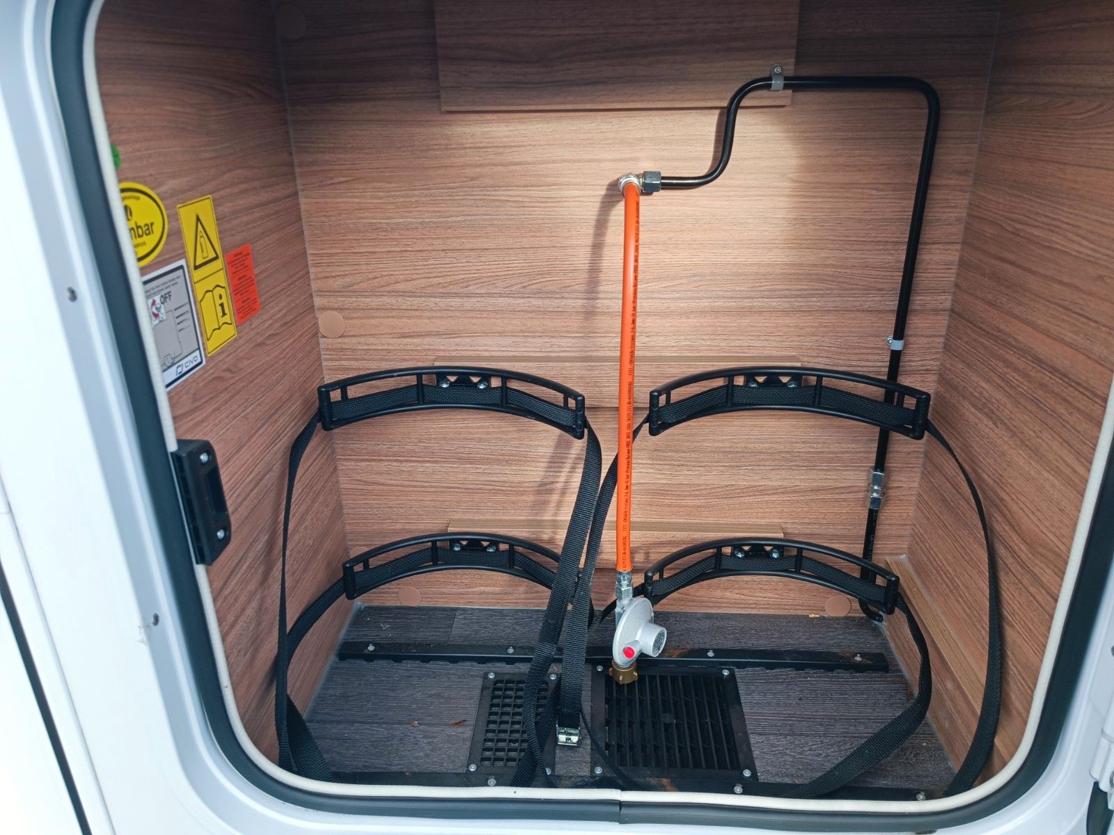 Fahrzeugabbildung Weinsberg CaraSuite 650 MEG Ford