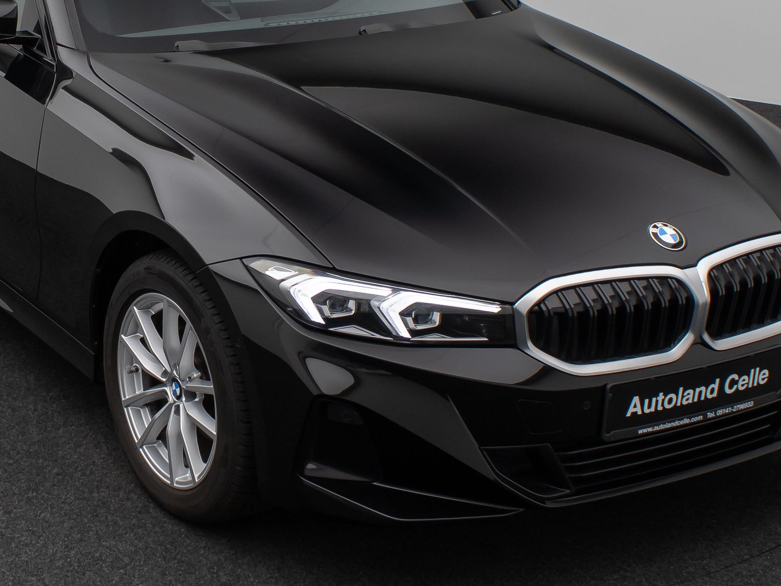 Fahrzeugabbildung BMW 318i Kamera DAB HiFi Widscreen DrivAssist Alarm