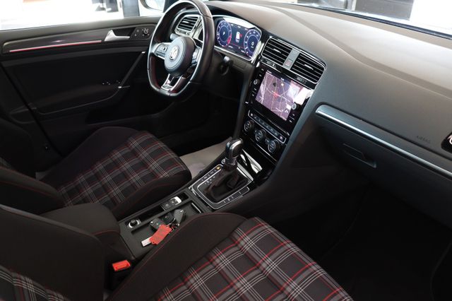 Fahrzeugabbildung Volkswagen Golf VII Lim.GTI|PANO|DSG|VIRTUAL|ACC|KAMERA|LED