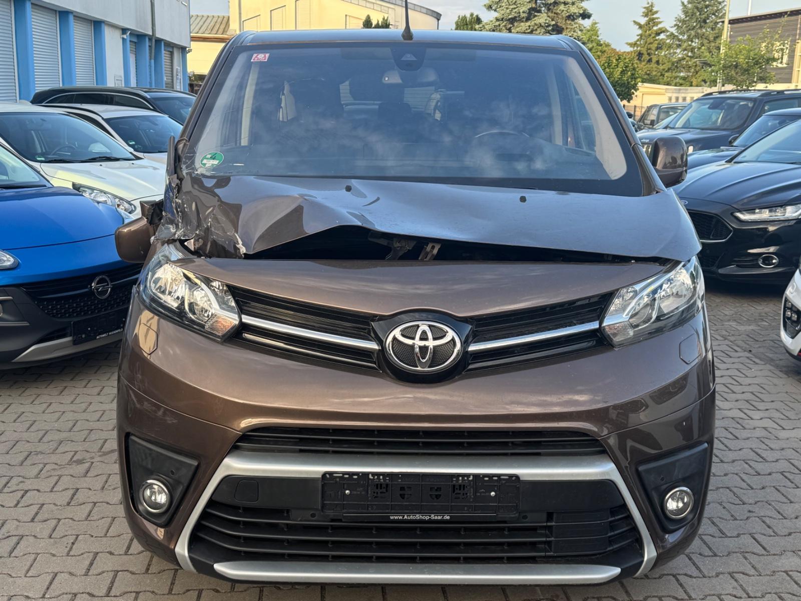 Toyota Proace Verso L1 Team Deutschland 8 Sitzer