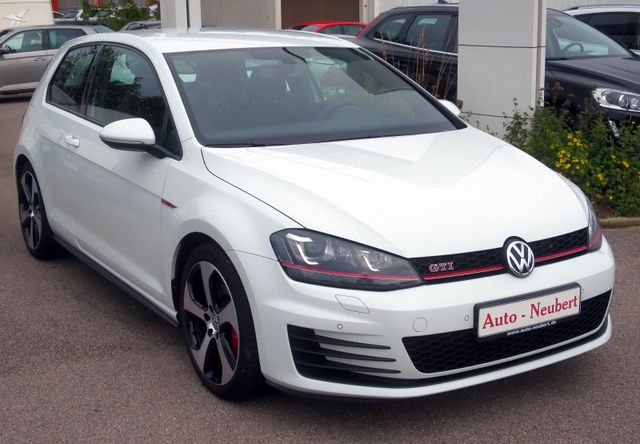 Volkswagen Golf VII GTI Performance