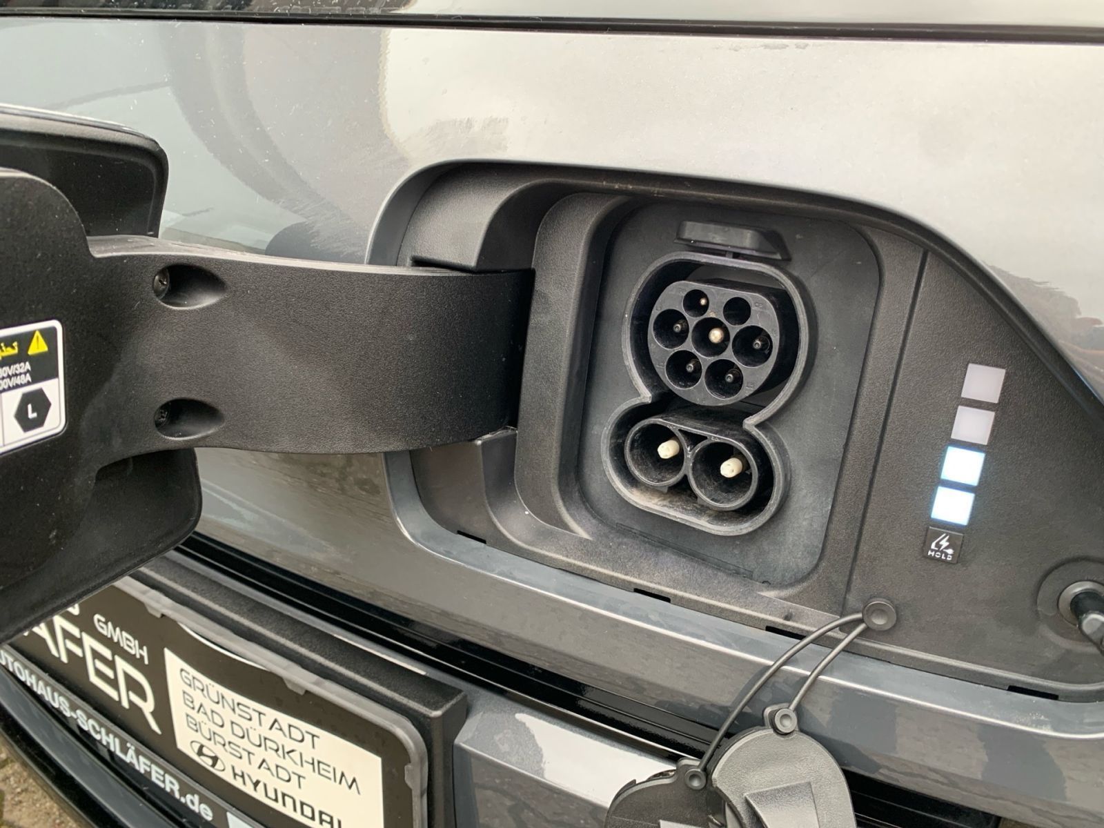 Fahrzeugabbildung Hyundai KONA Trend Elektro 65,4 kWh el.HK