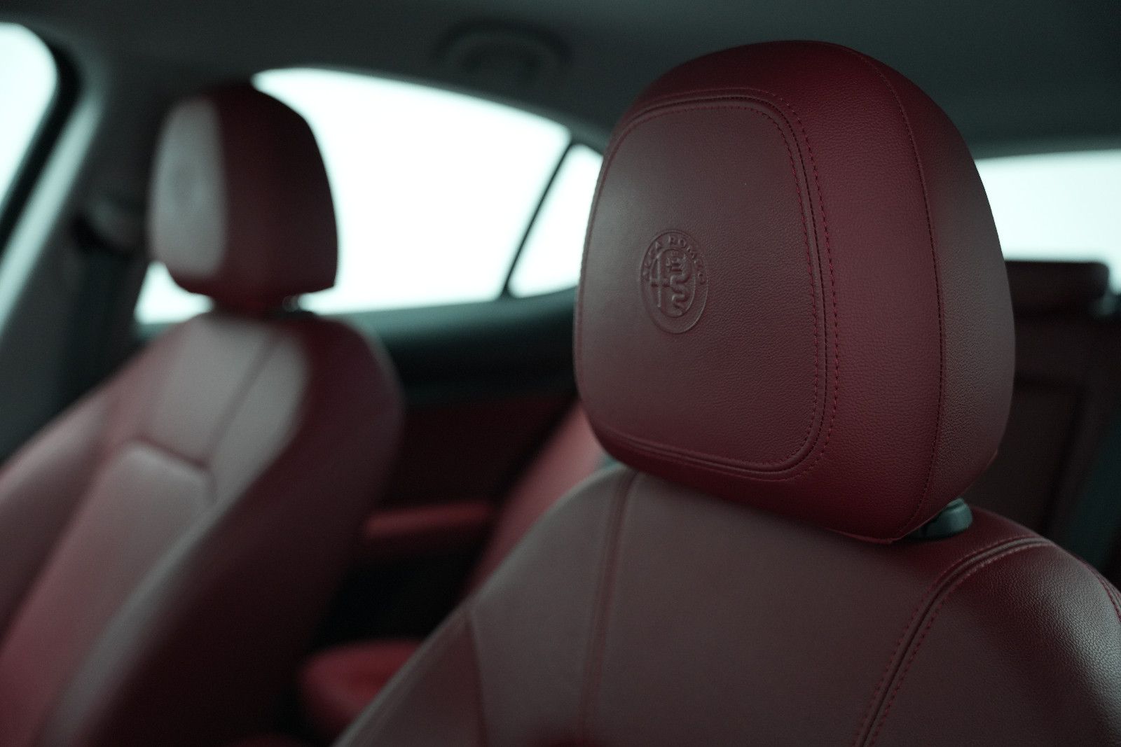 Fahrzeugabbildung Alfa Romeo Stelvio Super Q4/BI-XENON/PDC/AUTOMATIK/SPURHALT