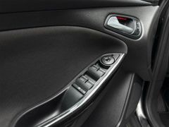FORD Focus Titanium 1.0 EcoBoost Titanum Automatik