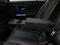 Foto Nummer 26: MERCEDES-BENZ C 300