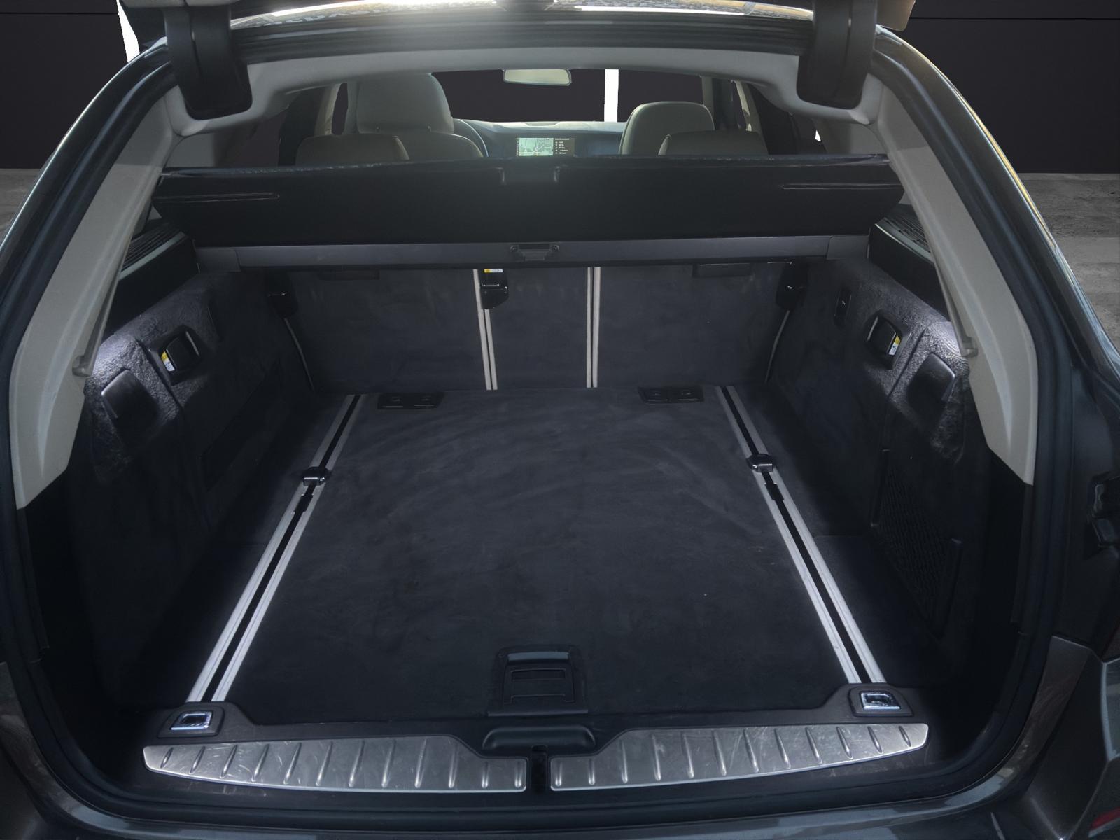 BMW 525 2011 — photo 12