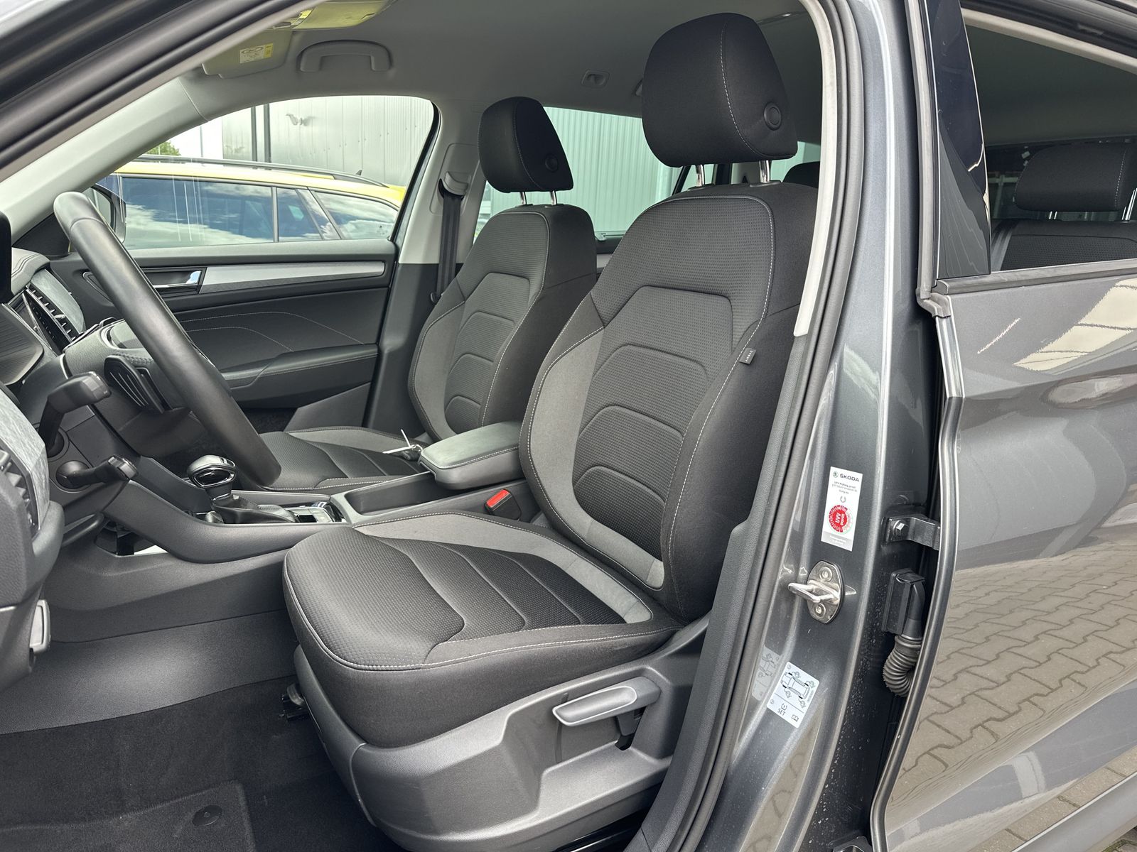 Fahrzeugabbildung SKODA Kodiaq 2.0 TDI Tour DSG NAV+LED+ACC+KAMERA+19ZO