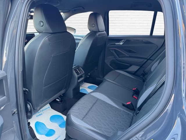 Fahrzeugabbildung Volkswagen Tiguan  GOAL 2.0 TDI DSG - NAVI*APP*LED*Shzg!!!