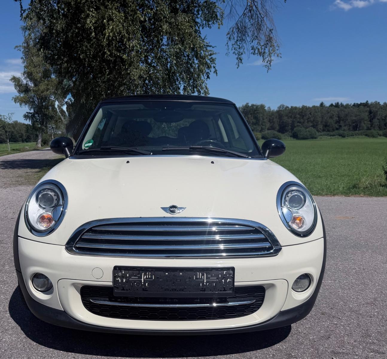 MINI Cooper DCOOPER_D Automatik Panorama Keyless 8x Alu Leder
