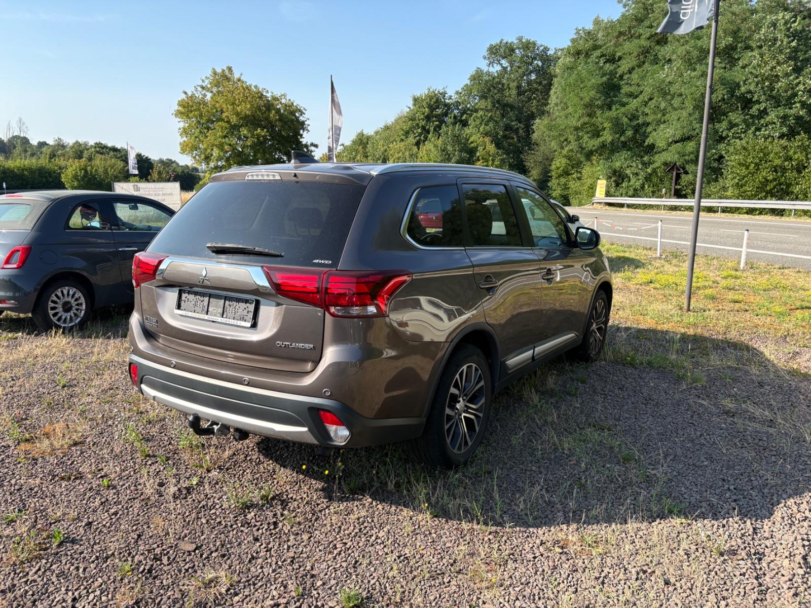 Mitsubishi Outlander Top 4WD NUR AN HÄNDLER ABZUGEBEN!!!