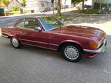 Mercedes-Benz SL 560 - rote Mercedes-Benz SL 560