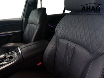 BMW X7 - 7