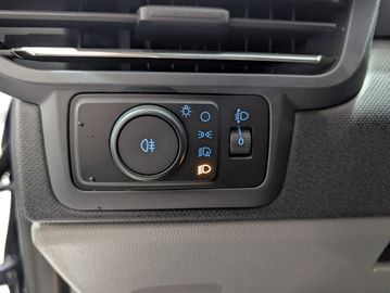 Ford Tourneo Custom 2.0 EcoBlue L1 Titanium