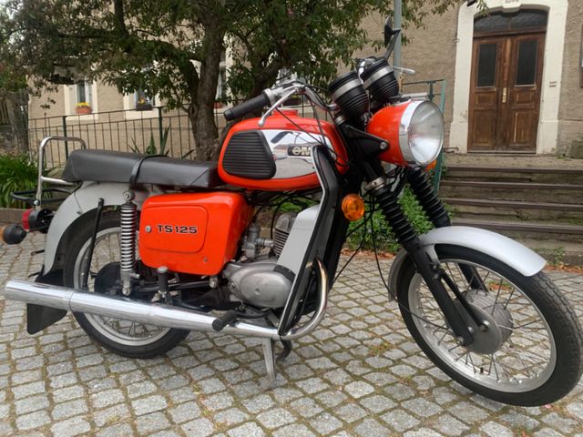 Mz TS 125 de Luxe Originalzustand Kniebleche