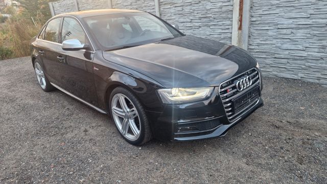 AUDI S4 3.0 TFSI  quattro -Leder Navi Xenon