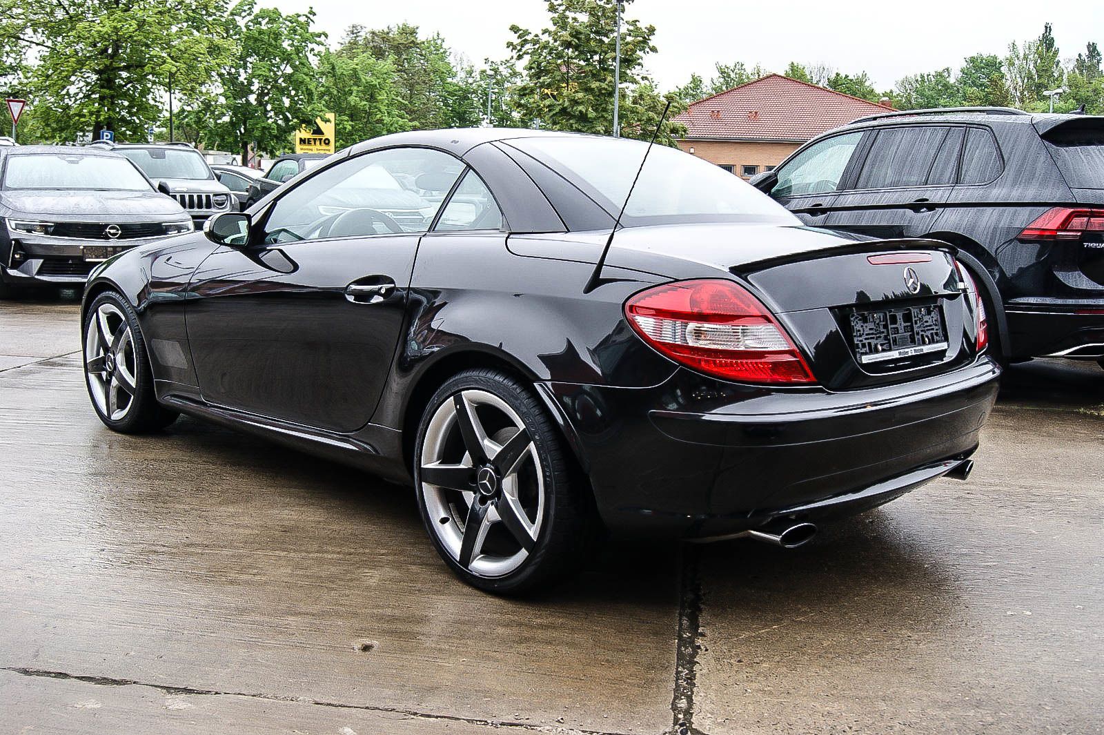 Fahrzeugabbildung Mercedes-Benz SLK 200 K Aut. DESIGNO LEDER XENON NAVI AIRSCARF