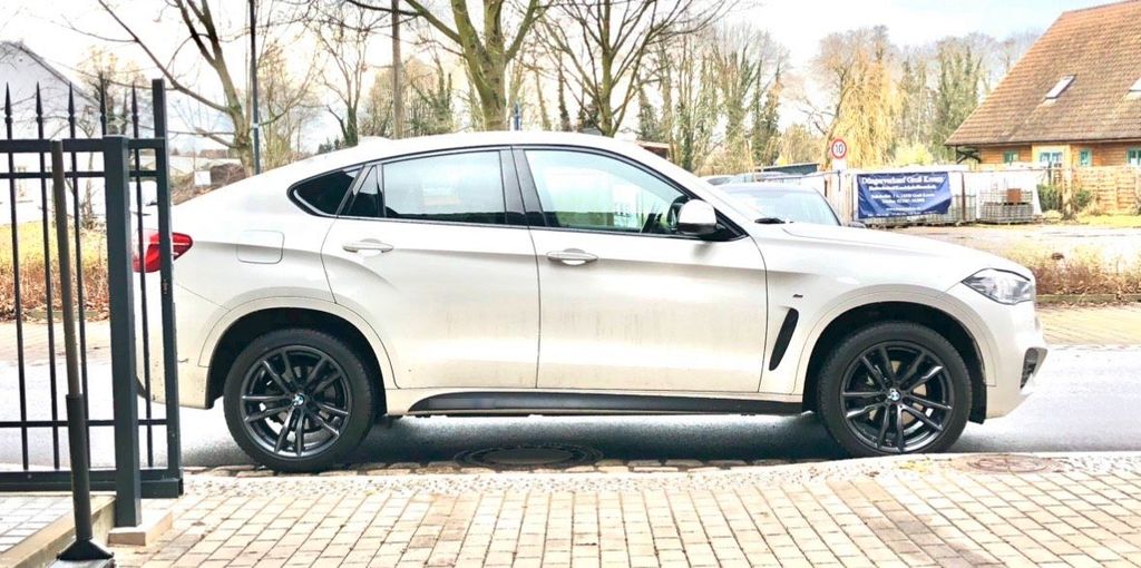 Image of BMW X6