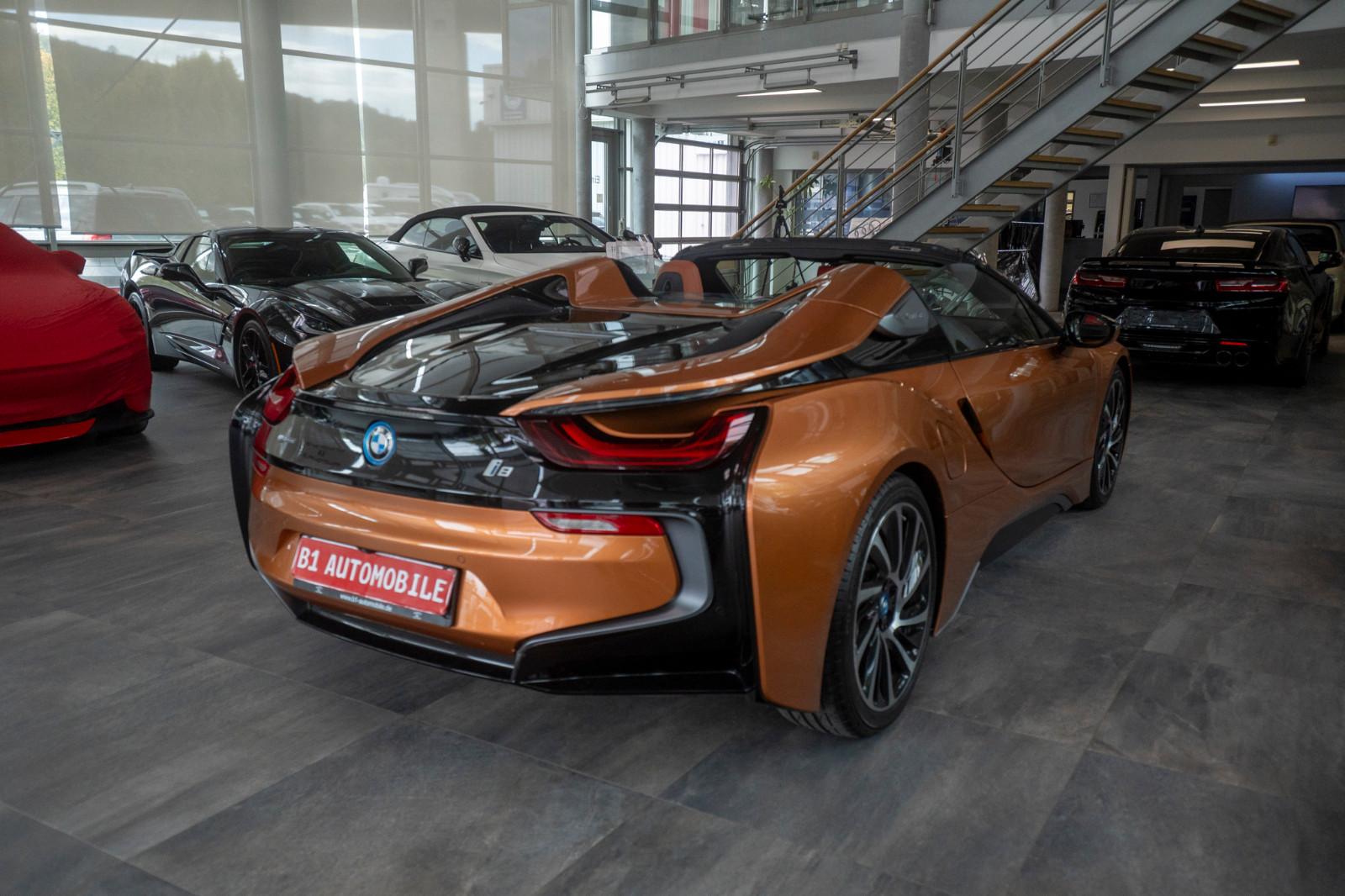 BMW i8 Roadster*HUD*H&K*LASER*CARBON