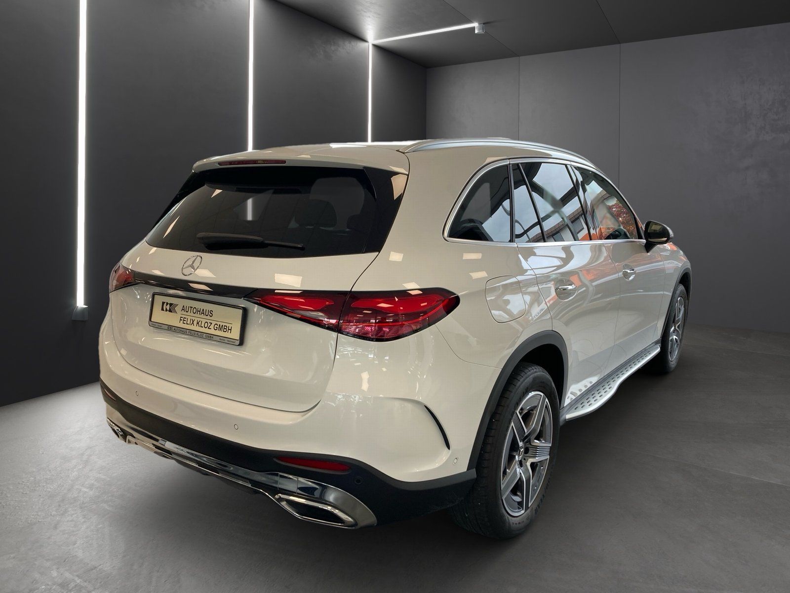 Fahrzeugabbildung Mercedes-Benz GLC 300 4M AMG Plus*Airmatic*HUD*Pano*Distro*360
