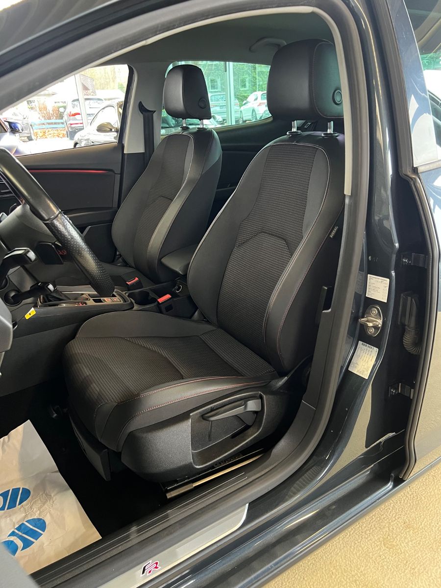 Fahrzeugabbildung SEAT Leon FR 1.5 TSI * AUTOMATIK *LED*