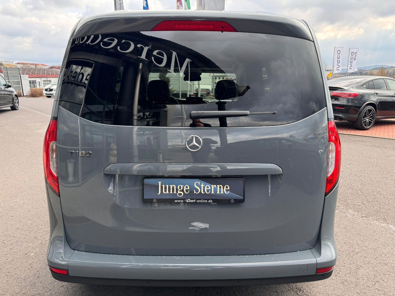 Fahrzeugabbildung Mercedes-Benz T 180 Style LED Kamera KEYLESS MBUX SHZ