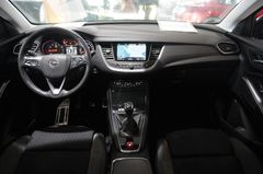 Fahrzeugabbildung Opel Grandland (X) 1.2T INNOV. NAVI/LED/KAMERA/PANO.