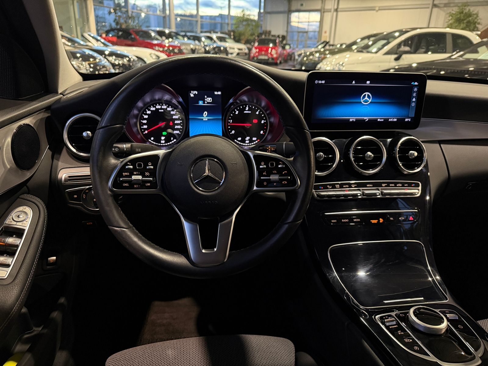 Fahrzeugabbildung Mercedes-Benz C 220d Avantgarde LED NAVI ALU