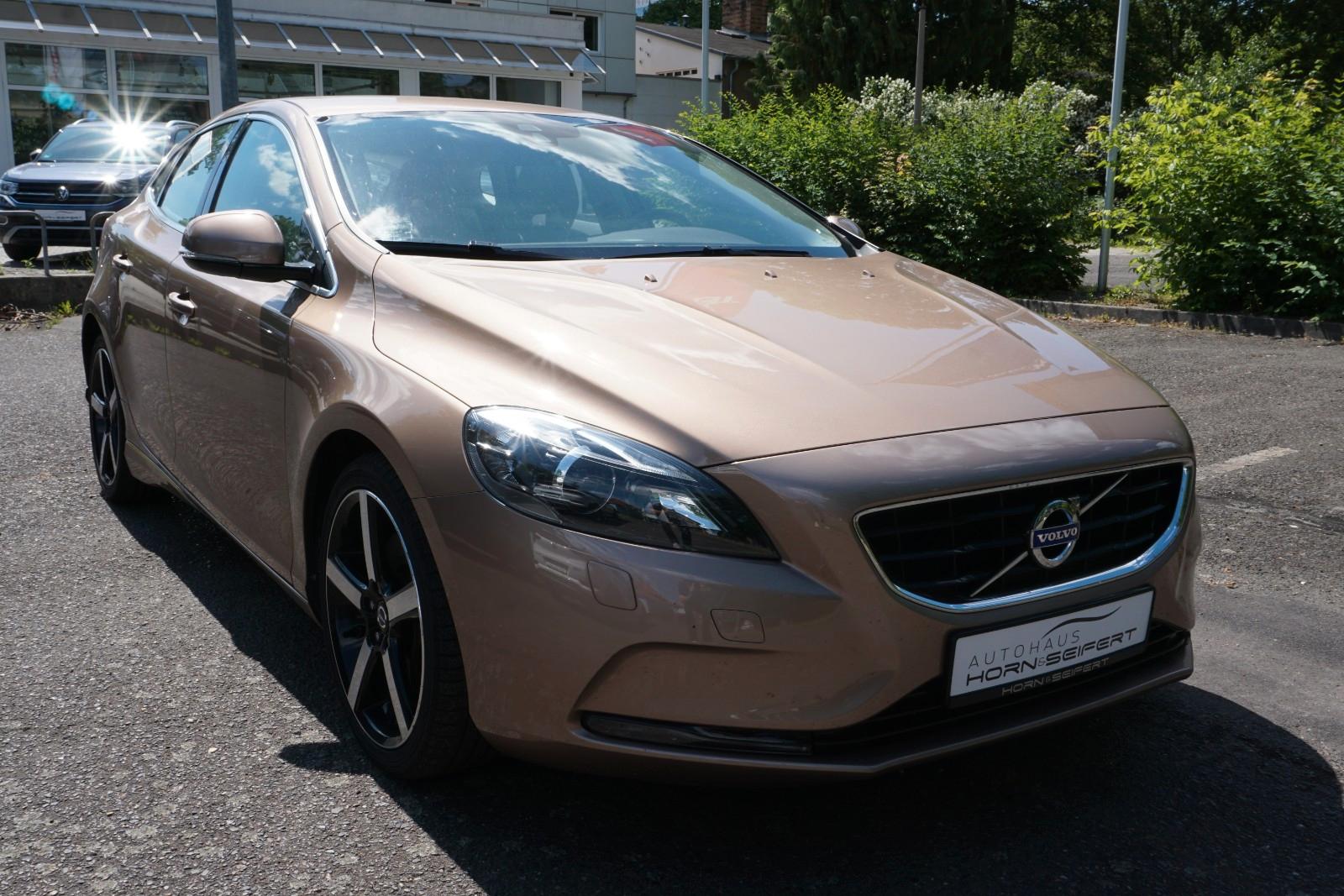 Volvo V40 Summum 2,0 180 KW