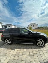 Mercedes-Benz ML 350 BlueTEC 4MATIC - - Mercedes-Benz ML 350: Schwarz, Leder