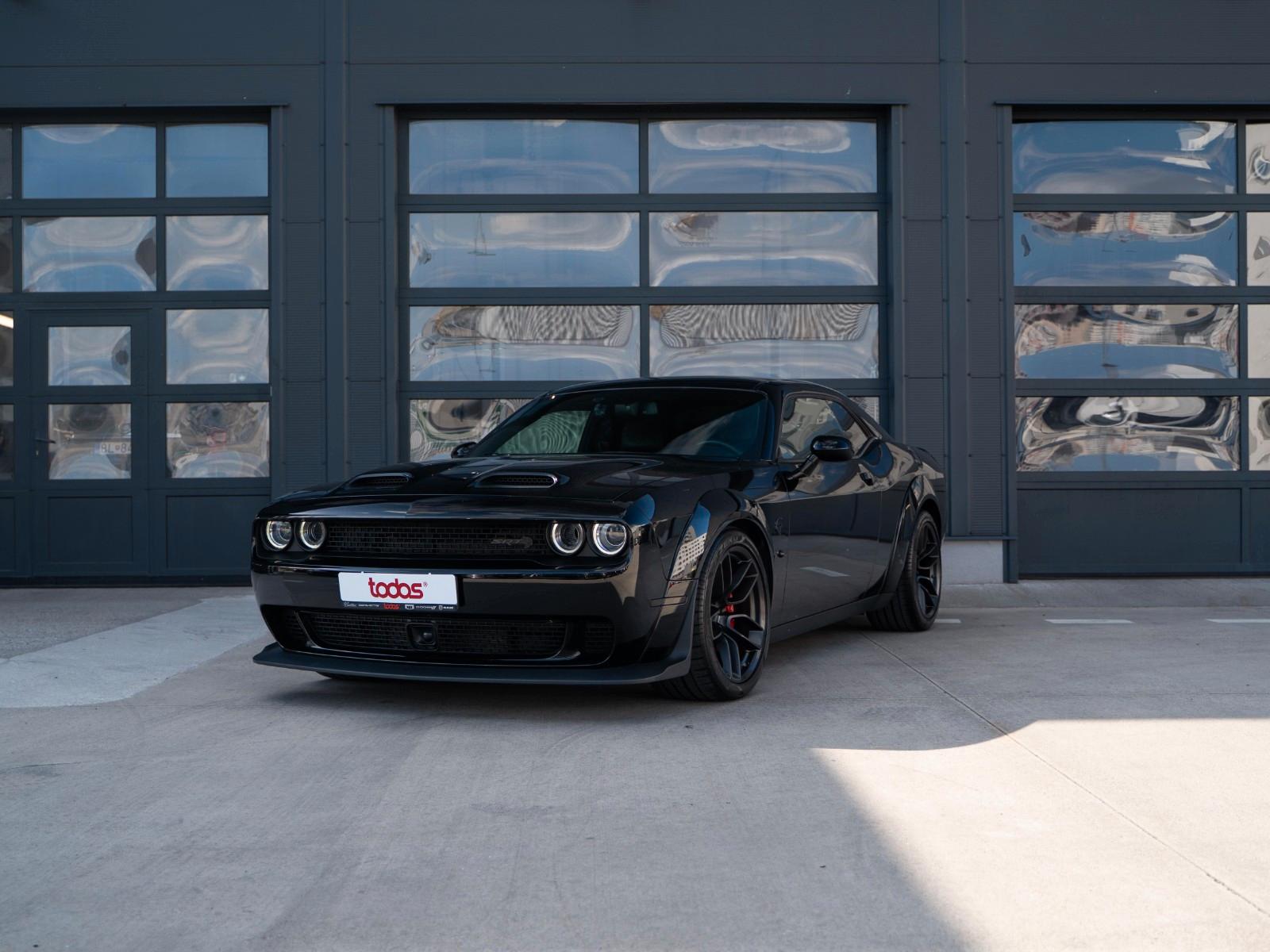 Dodge Challenger SRT Hellcat Jailbreak Widebody 727 HP