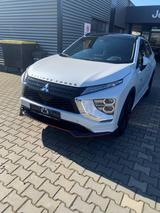 Mitsubishi ECLIPSE CROSS Plug-in Hybrid 2.4 4WD - Mitsubishi Eclipse Cross mit Hybrid-Antrieb