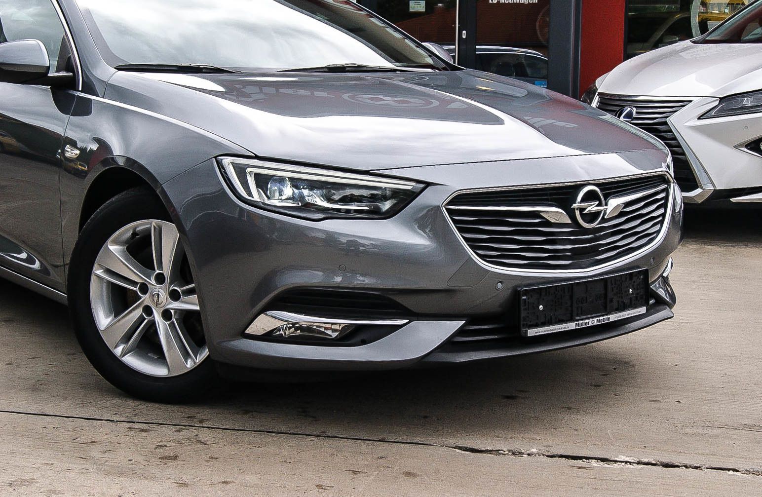 Fahrzeugabbildung Opel Insignia B Sports Tourer 1.5T HEAD-UP LED STDHZG