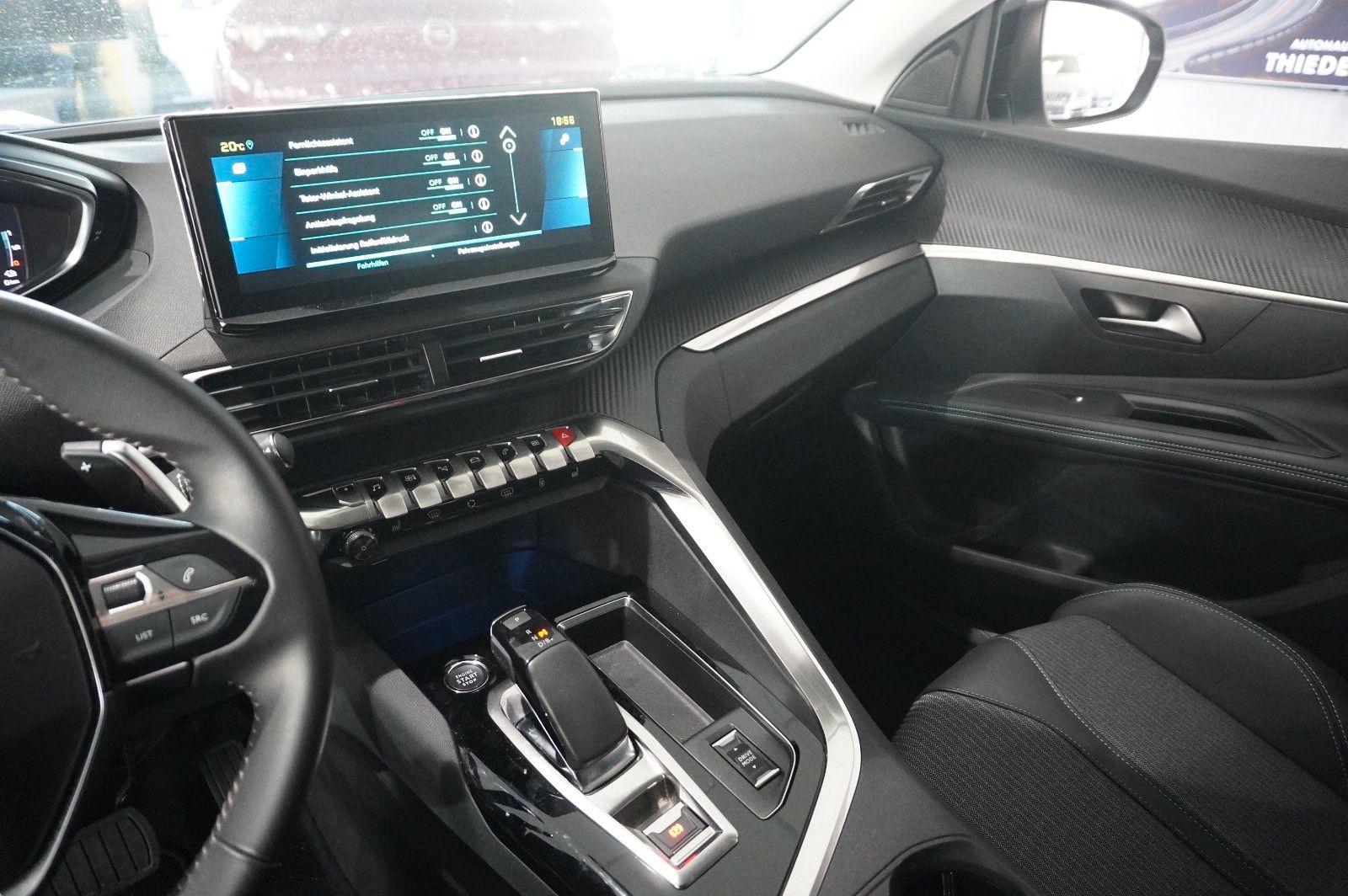 Fahrzeugabbildung Peugeot 3008 Hybrid PHEV ALLURE NAVI/LED/KAMERA/SH/AHK
