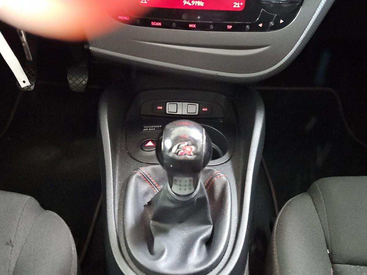 Seat Leon FR 2.0 TFSI 211ch - Navi - Carnet entretien - Bi-xénon - Suspension sport