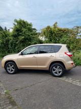 Toyota RAV 4 2,2-l-D-4D 4x4 Travel Automatik Travel  - Toyota RAV 4 in Bonn