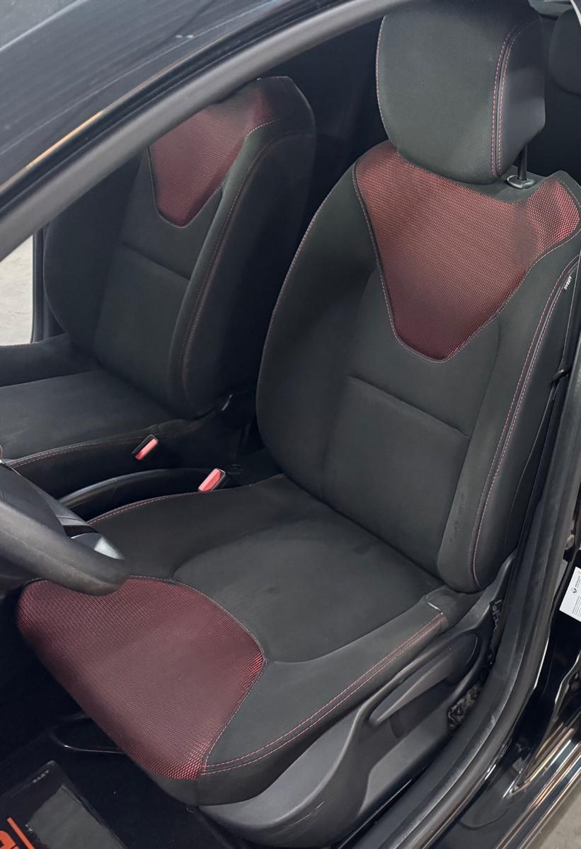 Renault Clio 2015 — photo 11