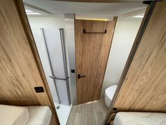 Pilote G 690 Evidence | TV+Auto.Sat.,4x AH Lithium, Uvm