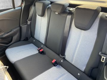 Opel Corsa Edition 1.2T MT6 100PS PDC,LHZ,SHZ,