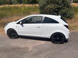Opel Corsa D 1.4 ECOTEC Color Edition black&white  - Opel Corsa: Black