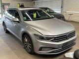 Volkswagen Passat Variant DSG Elegance Matrix/Pano/DCC - Volkswagen Passat: Elegance