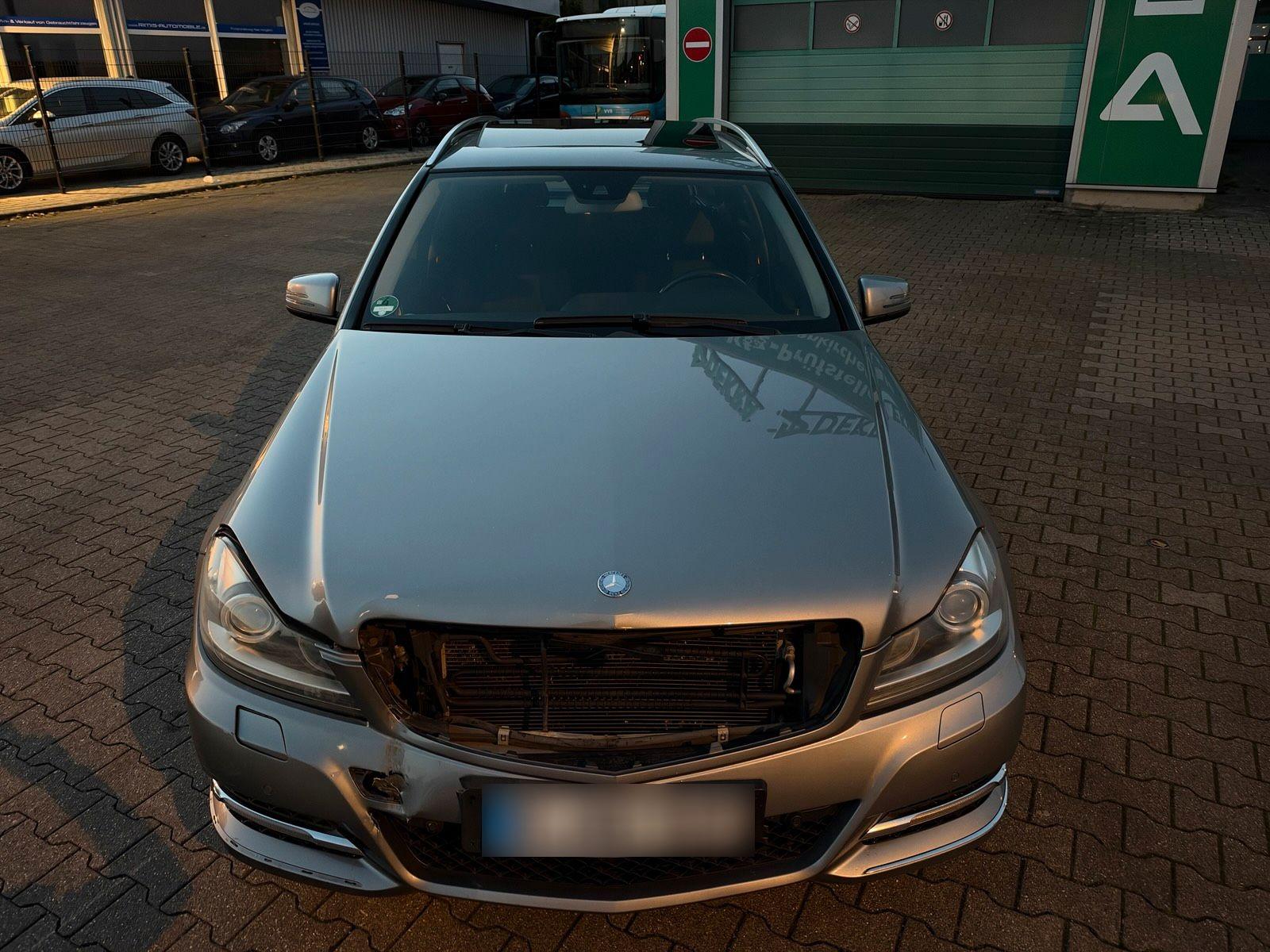 Mercedes-Benz C250 2012 — двигун 204 HP (150kW)